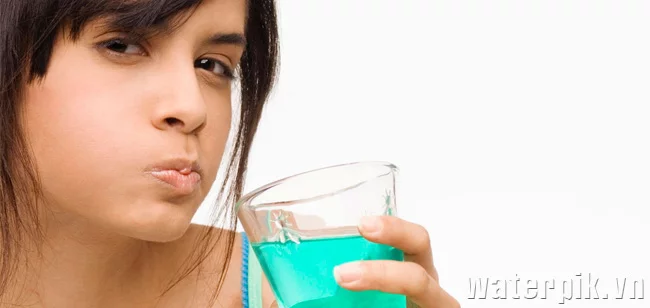 vệ sinh răng implant